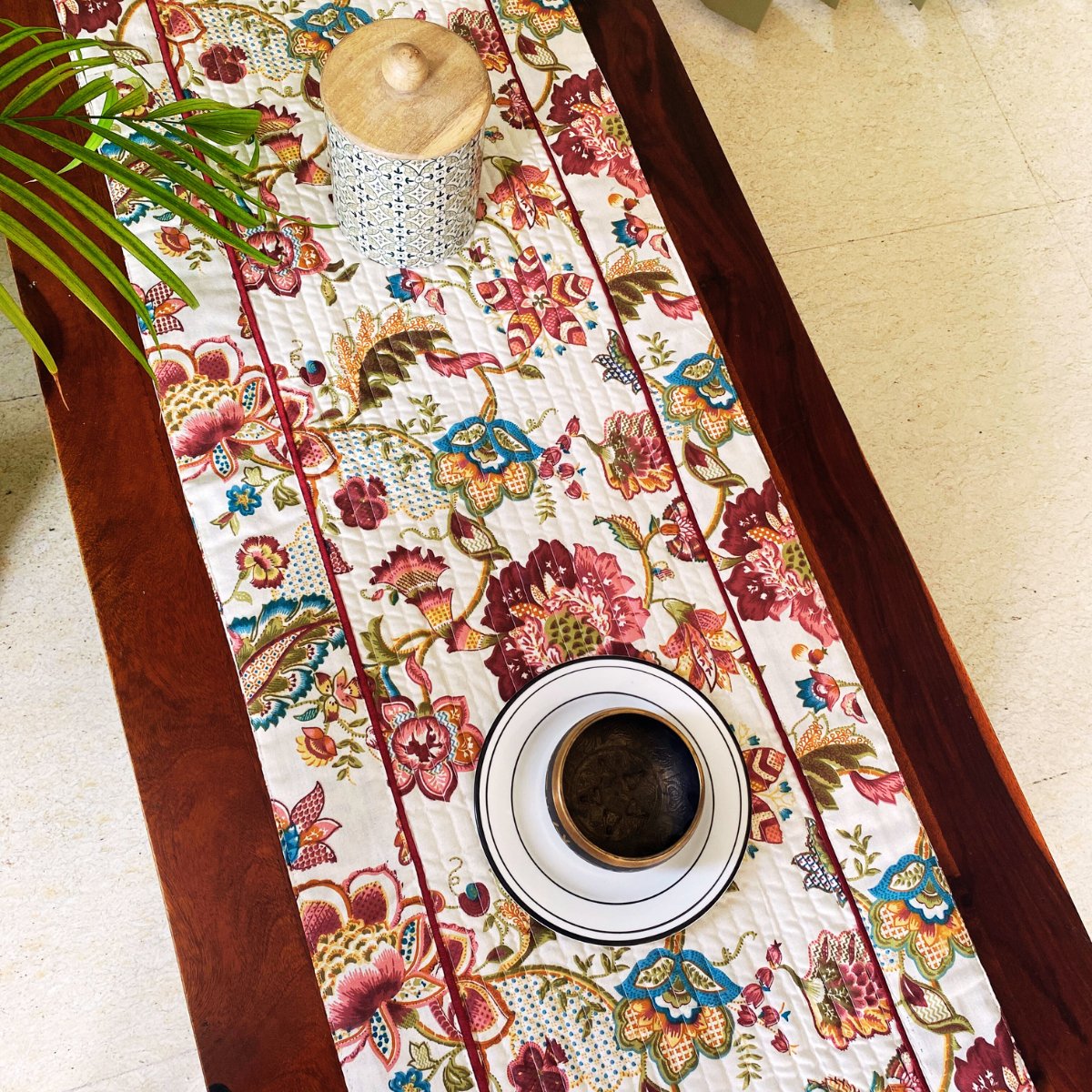 Burgundy Garden Print Table Runner, 100% cotton, 15" x 72" - Coral Slub -